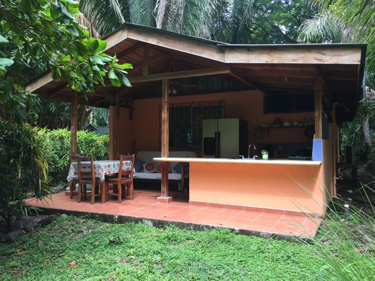 Mal Pais Surf Camp Hotel Playa Santa Teresa  Exterior foto
